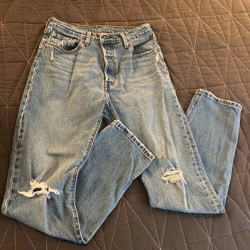 Levi’s 501 W29/L32 button fly/ barely worn!